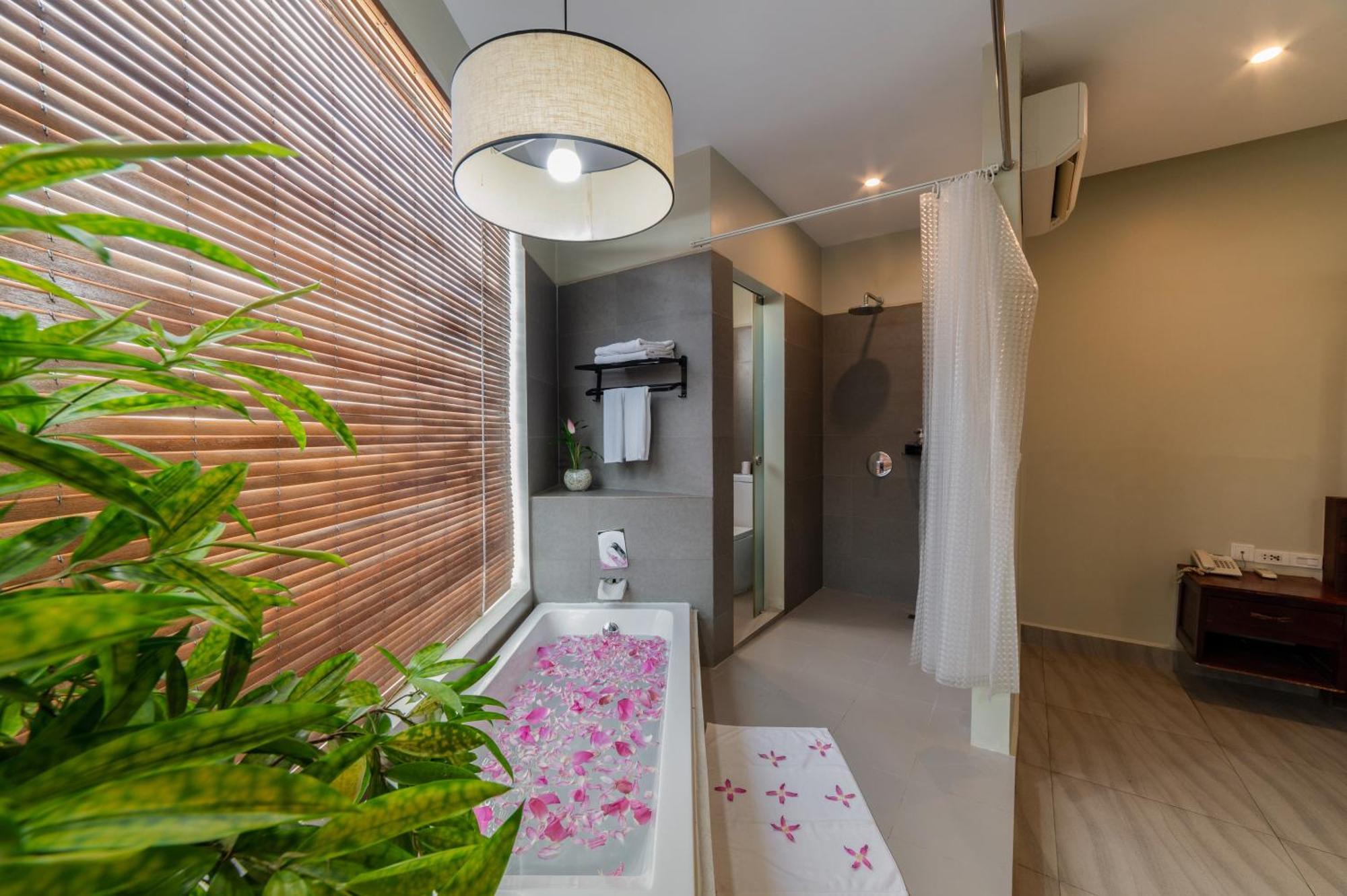 Bayon Modern Residence Siem Reap Bagian luar foto